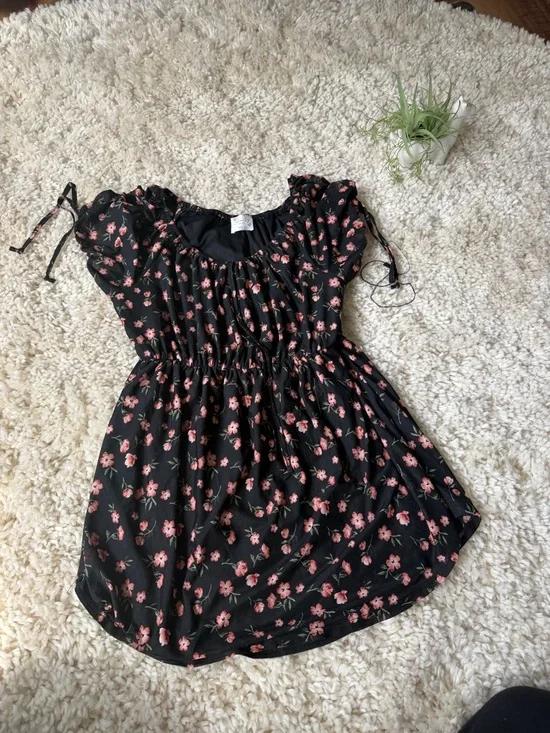 Siren Lily Black Floral Peasant Blouse with Pink Flowers - Picture 1 of 4